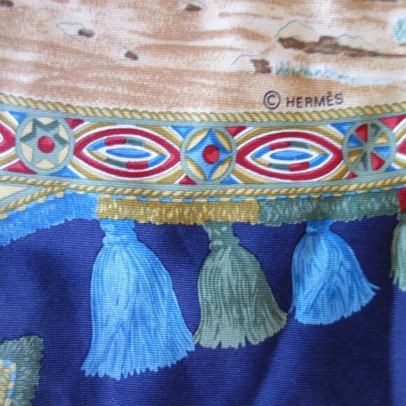 HERMES Made in France - African Life / Battle / Hunting Scene  Silk Scarf - Picture 6 of 7